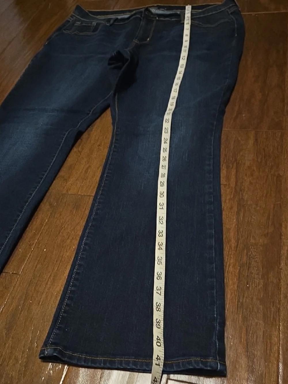 Old Navy Boot-Cut Semi-Evase Short Blue Jeans Size 16 Short